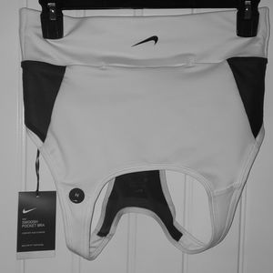 NWT Nike DRI-FIT pocket sports bra